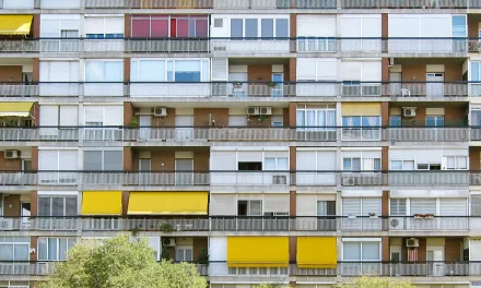 Obligations of Paying Service Charge by The Owner of Condominium Units