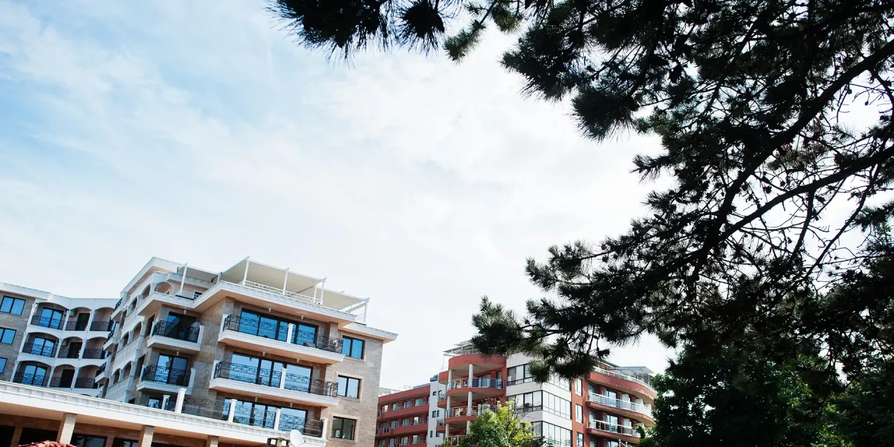 Legal Aspects of Principle Approval on Location/Land Exemption ( “SP3L”) in DKI Jakarta Province Region for Development and Investment Activities